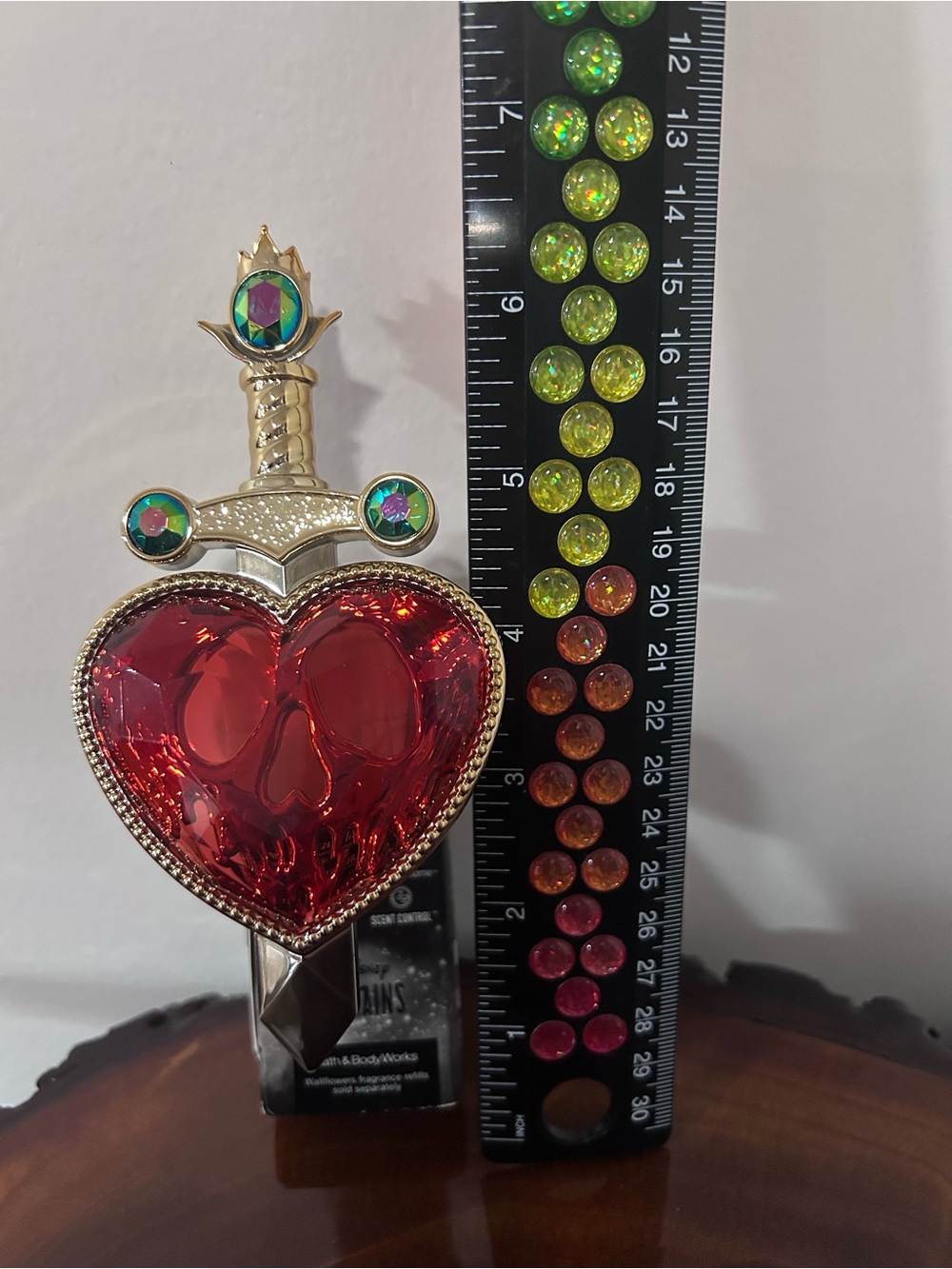 Bath & Body Disney Villains Evil Queen Pierced Heart wallflower plug & two plugs - Picture 10 of 10